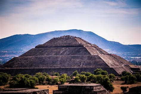 Guadalupe Shrine & Teotihuacan Pyramids - Mexico City, Mexico | Gray Line