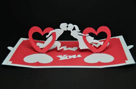 Valentine’s Day Pop Up Card: Twisting Hearts Tutorial - Creative Pop Up ...