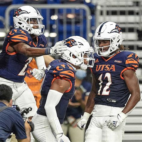 UTSA Football Uniforms | Christopher Muñoz