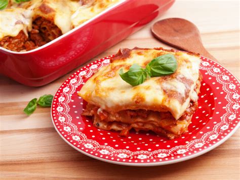 How To Make The Most Delicious Minced Meat Lasagna - Wiki Avenue