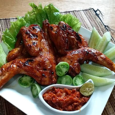 Resep Ayam Bakar Kecap, Bumbu Meresap dan Nendang - TOPWISATA