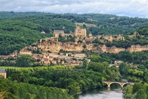 Things to do in Dordogne, France - Wine, Castles and History - Where Is ...