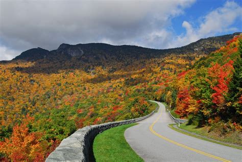 Your Perfect Blue Ridge Parkway Itinerary: Road Trip Tips + Best Stops ...