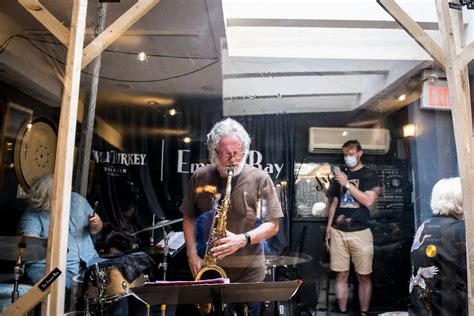 Here's how one Toronto bar is doing live music indoors again