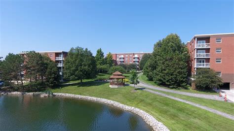 Senior Living in Arlington Heights, IL | The Moorings