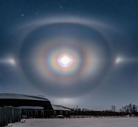 Incredible moon halos and corona shine over Manitoba, Canada - The ...