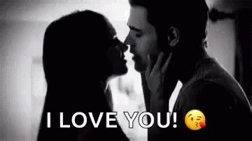 Kiss Love GIF - Kiss Love Couple - Discover & Share GIFs