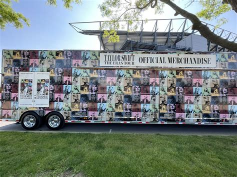 TAYLOR SWIFT THE ERAS TOUR 2023 MERCH TRAILER with truck custom 1.64 ...