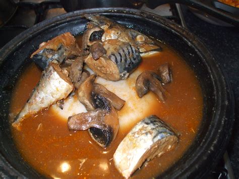 Fufu with Fresh Mackerel Light Soup - spicyfafa