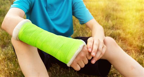 Hand & Wrist Injuries in Youth Sports | Orthopedics & Sports Medicine