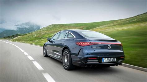 2022 Mercedes-Benz EQS First Drive Review: Funky New Luxury