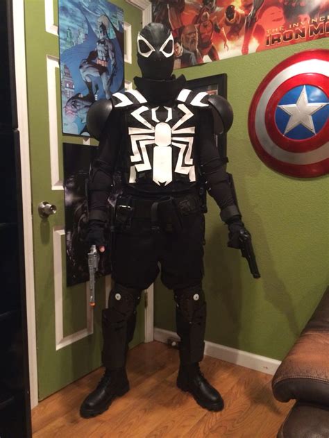 VENOMOUS!! Agent Venom Cosplay | Marvel cosplay, Comic art, Hero costumes