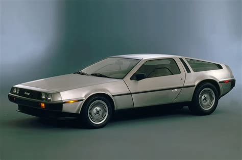 DeLorean DMC-12. Do przekazania dwie informacje: jedna dobra, druga zła ...