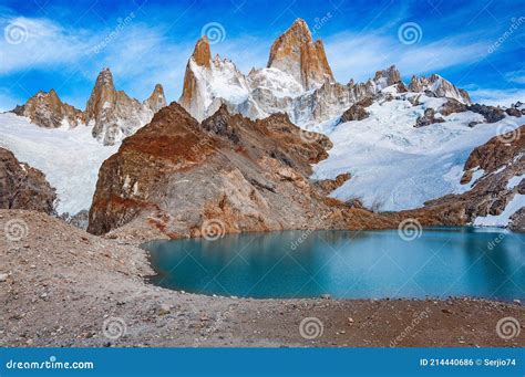 Amazing Sunrise View of Fitz Roy Mountain. Los Glaciares National Park ...