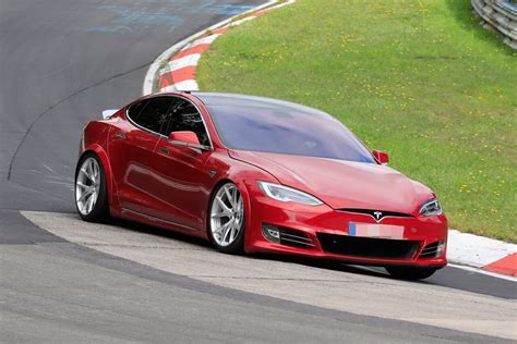 В ожидании рекорда: трехмоторная Tesla Model S «Plaid» снова на ...