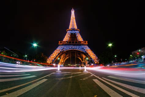 Eiffel Tower Light Show - Travel Caffeine