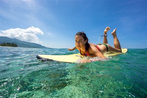 A Complete Guide to Surfing Maui in Hawaii | Best Surf Destinations