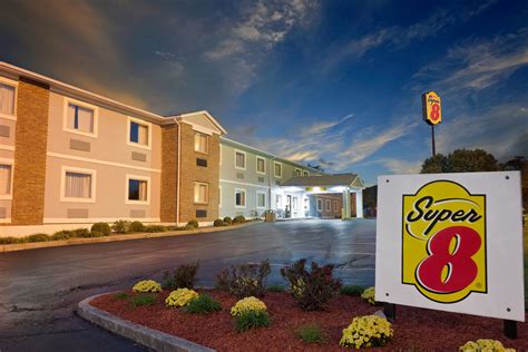 Super 8 by Wyndham Lexington/Hamburg Area | Lexington, KY Hotels