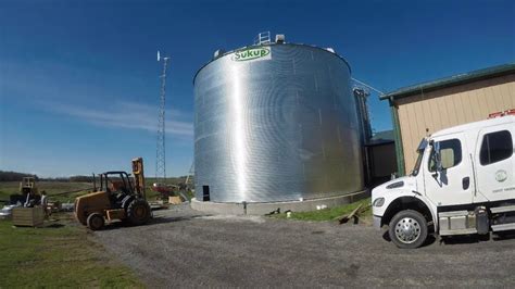 Grain bin construction time lapse - YouTube