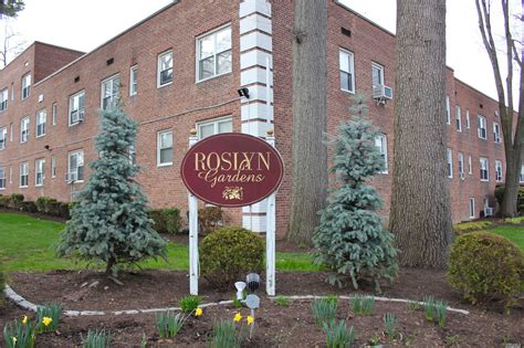 Roslyn Heights Condominiums - Long Island Condominiums, HOA's, Gated ...