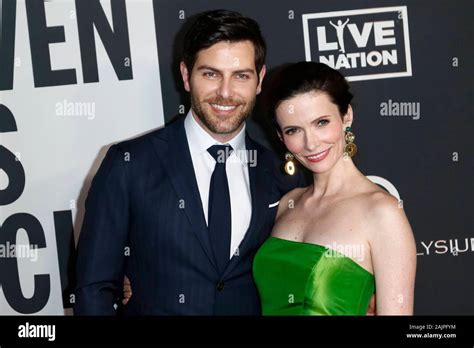 Celebrities bitsie tulloch and david giuntoli hi-res stock photography ...