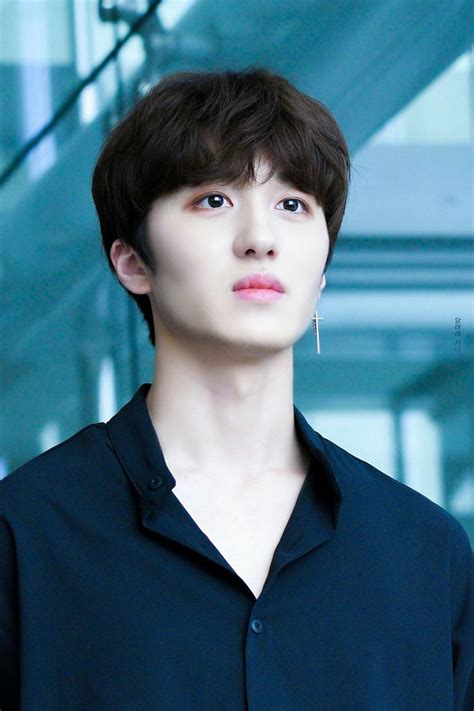 Pin de ňoєʟ🌸 en ChaNi(SF9) | Cantantes coreanos, Actores guapos, Mafia