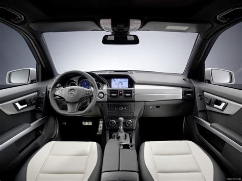 Mercedes-Benz GLK-Class - Interior | Caricos