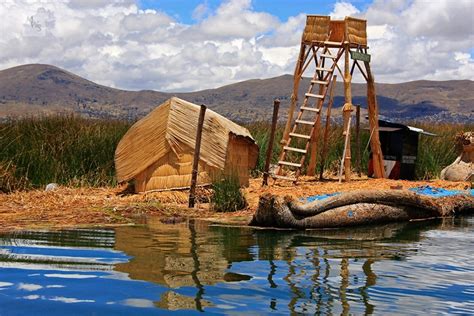 The Floating Islands of Lake Titicaca | Amusing Planet