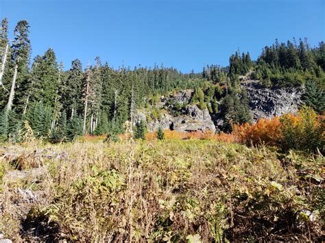 A Fall Hike on the Snow Lake Trail - Boating Journey