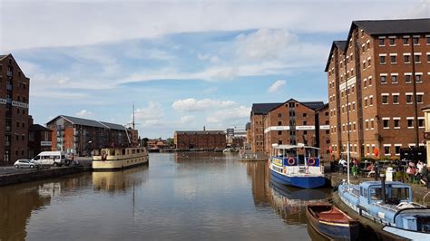 Gloucester Docks, warehouses, marina, attractions & Restaurants