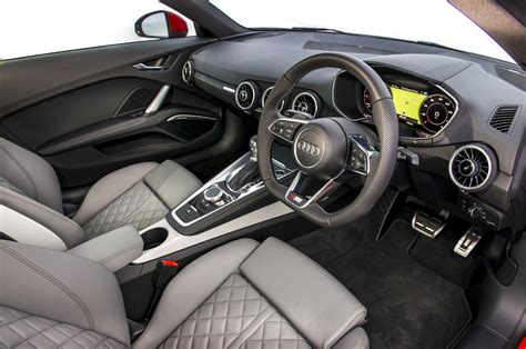 Audi TT Interior & Infotainment | carwow