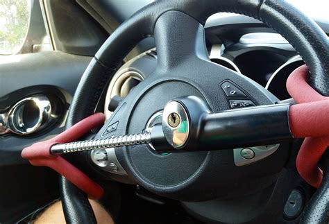 The best steering wheel locks | Parkers