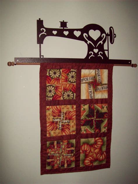 Great quilt hanger! | Quilt hangers, Quilt display, Contemporary quilts