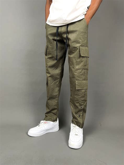 Multi pocket cargo pants in green – Garmisland