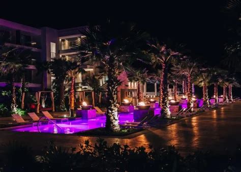 Unlimited Luxury for Adults at Breathless Riviera Cancun Resort and Spa ...