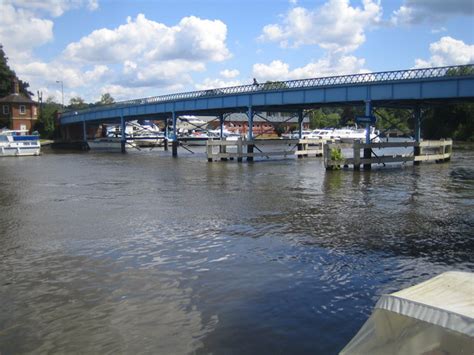 River Thames & Cookham Bridge © Nigel Cox cc-by-sa/2.0 :: Geograph ...