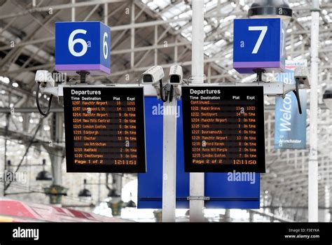 Manchester Piccadilly railway station departures information Stock ...