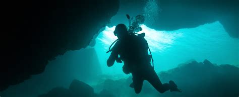 6 Best Scuba Diving Spots In Hawaii In 2024