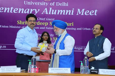 Benefits of Delhi University Alumni Network - DU Squad