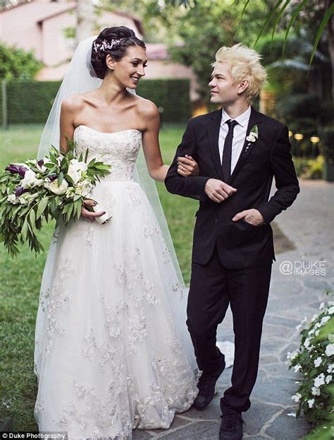 Sum 41 singer Deryck Whibley looks healthy as he weds Ariana Cooper ...