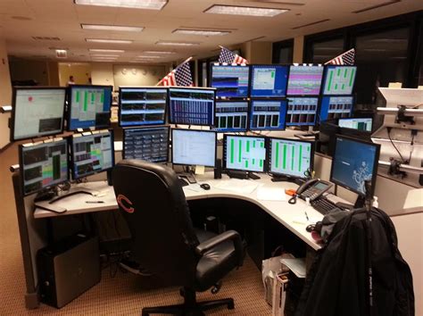 More Trading Desk Setups - Business Insider