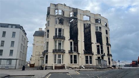 Brighton hotel fire: Seafront road reopens to eastbound traffic - BBC News