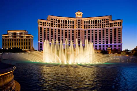 Bellagio Fountain, The Grandest Fountain At The Bellagio Hotel, Las ...