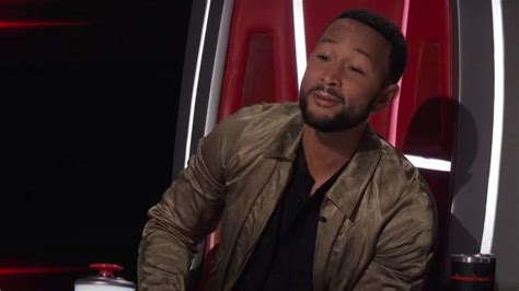 Aaron Hines Gets Four Chair Turn on 'The Voice'