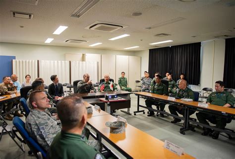 USFJ Commander presents medals to JASDF rescue crew > Pacific Air ...