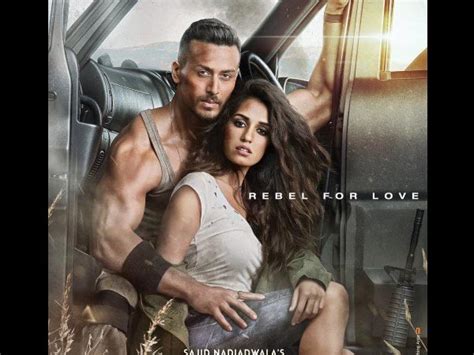 Baaghi 2 Review, Baaghi 2 Movie Review, Baaghi 2 Movie Live Audience ...