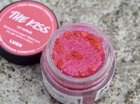 Lush The Kiss Lip Scrub - The Luxe List