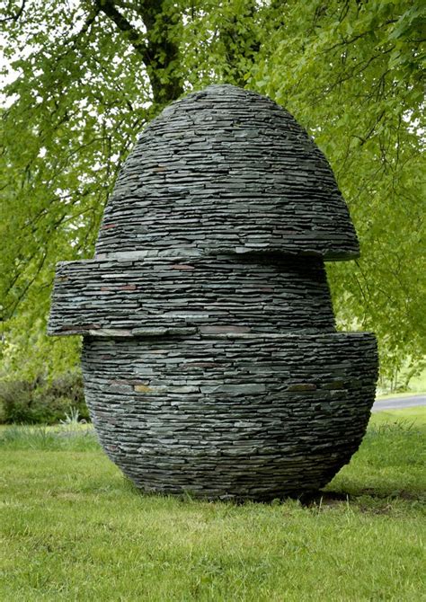 "Displaced Egg" drystone sculpture -- by Max Nowell | Königin kunst ...