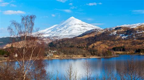 How a Scottish mountain weighed the planet - BBC Travel