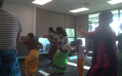 Samoan dance workshop raises questions on traditions | RNZ